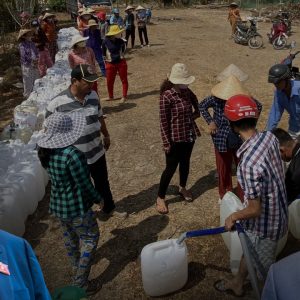 Vì sao Đồng bằng Sông Cửu Long khô hạn và thiếu nước sinh hoạt?