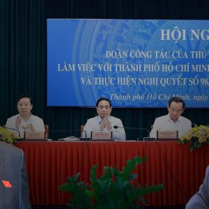 Làm sao để chống tham nhũng “phục vụ kinh tế”?