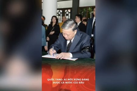 Quốc tang: Ai mới xứng đáng được cả nước cúi đầu